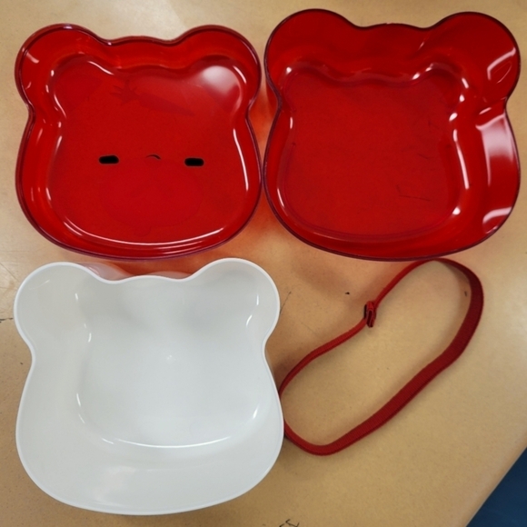 RED BEAR LUNCH BOX 📦 [NWT] - Picture 2 of 7